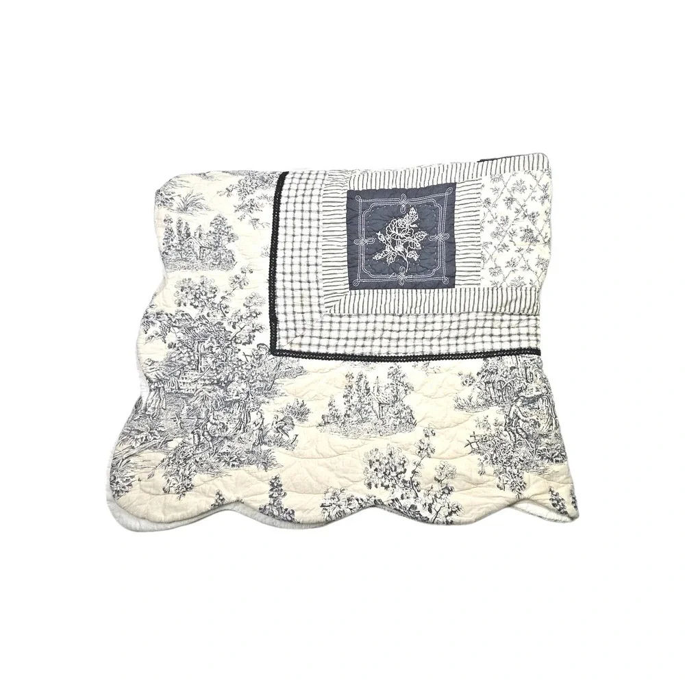Blue Waverly Wellington French Toile Patchwork Quilt Handmade Scalloped TWIN